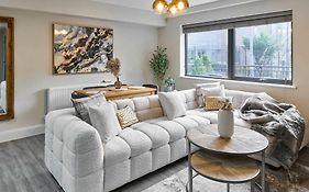 Host & Stay - Chic Townhouse By The Docks